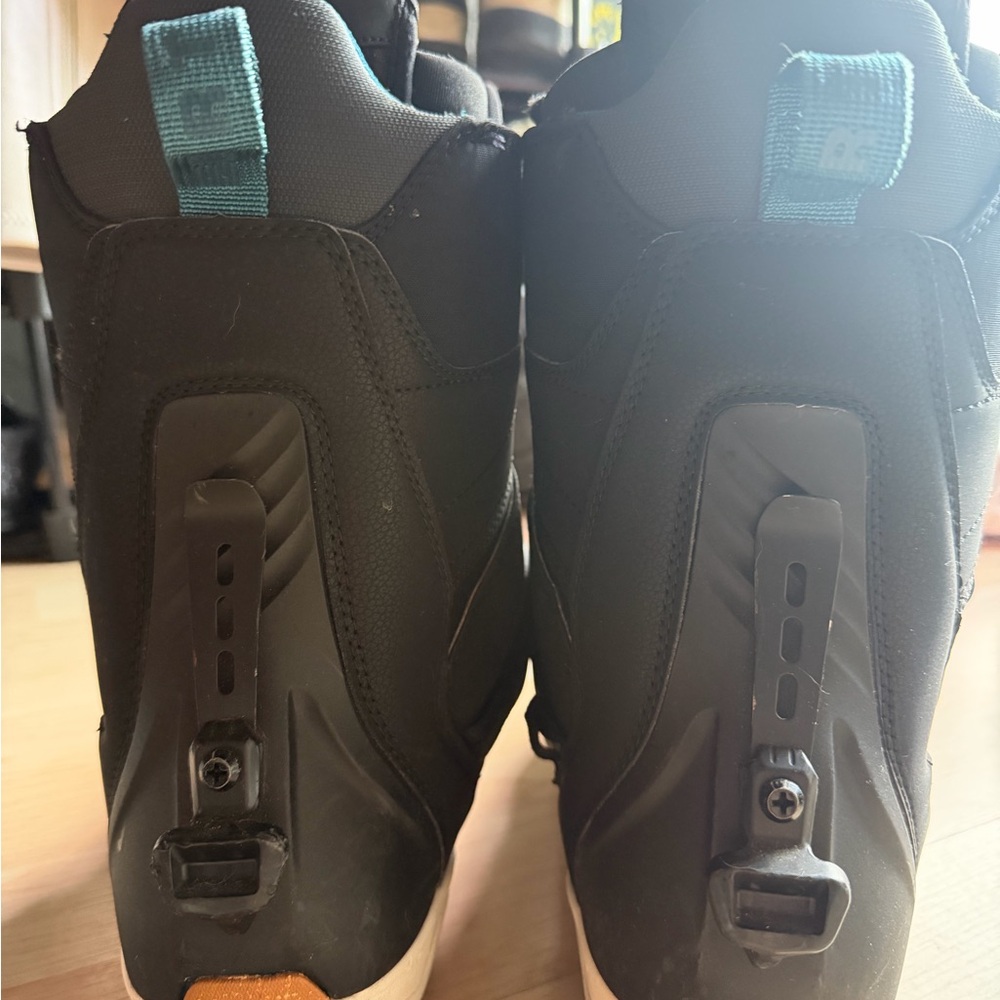 Burton step on boots - Picture 4 of 7